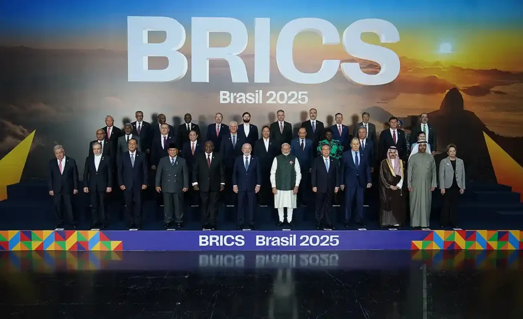BRICS 2025 Summit official photo showing leaders amid growing BRICS economic influence